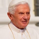 Benedicto XVI presenta su primera Encíclica