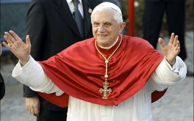 Benedicto XVI presenta su primera Encíclica