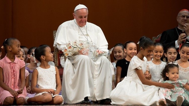  Los niños preguntan al Papa